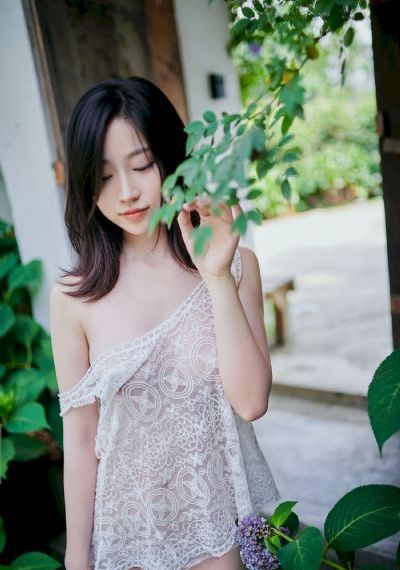 隔着内裤顶撞女人那里_普通话在线观看