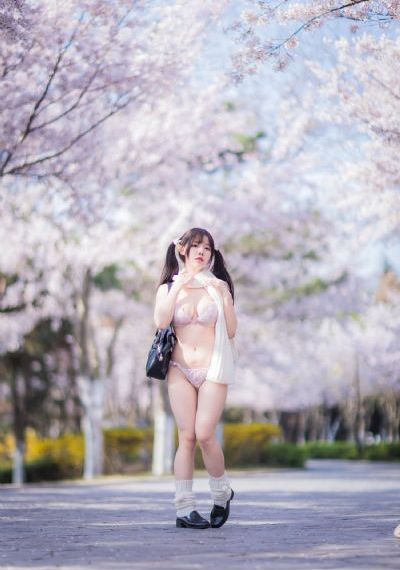 免费看美女裸体的app在线_高清日韩电影在线